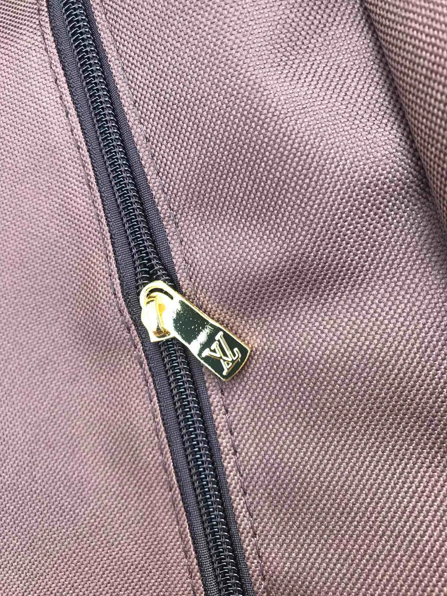 LV 帆布 超耐磨损万向轮 灵活出行 加厚全鋁合金 化妝包 便携收納款