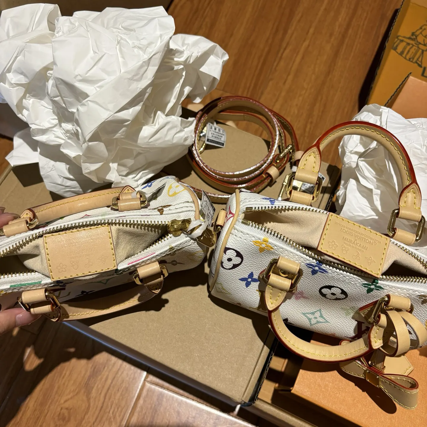 白色 白三彩SedyNano 和 的 水桶包 休闲水桶款