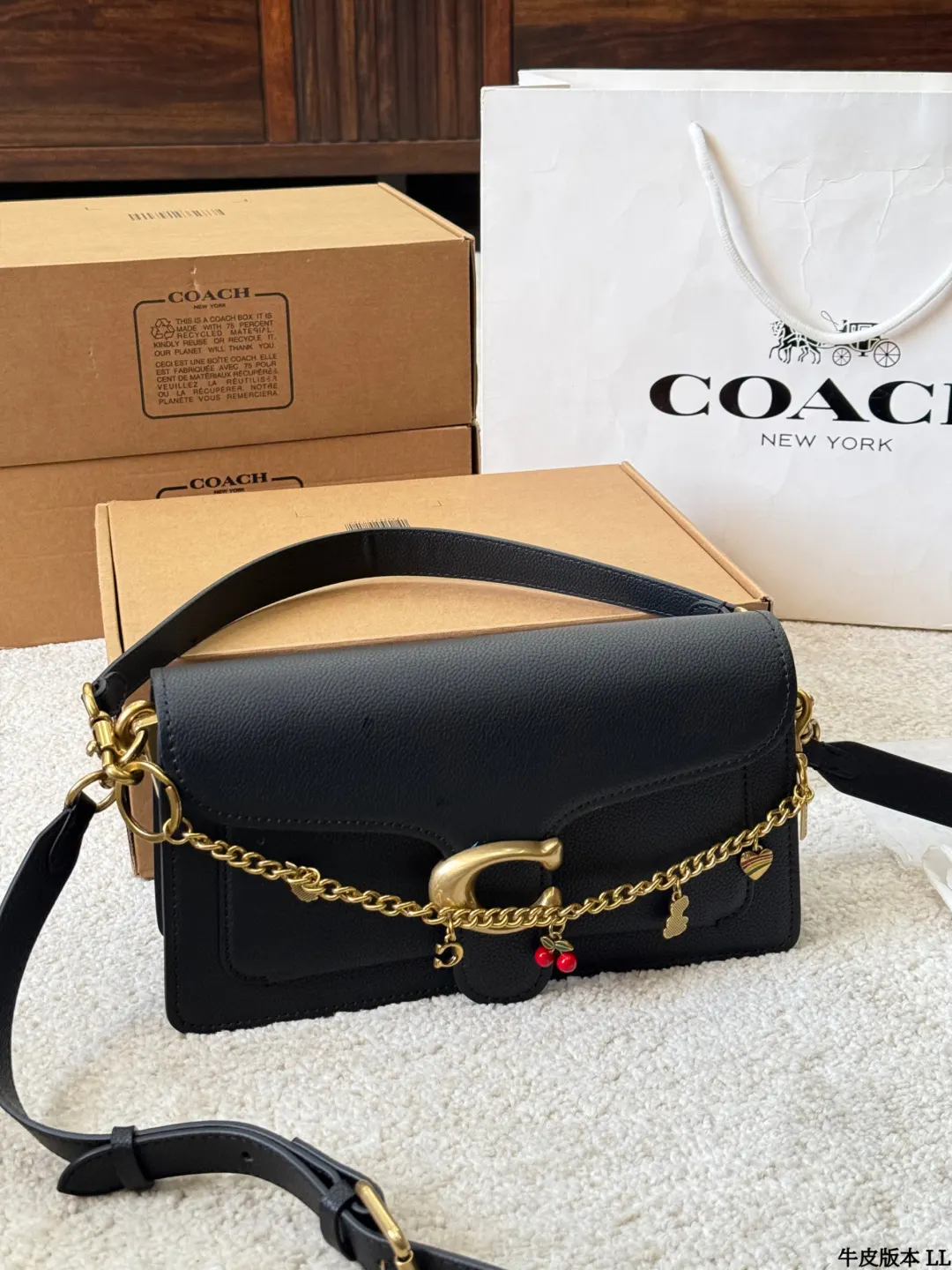 Coach 银色 牛皮 Tabby 收纳包 旅行收纳款
