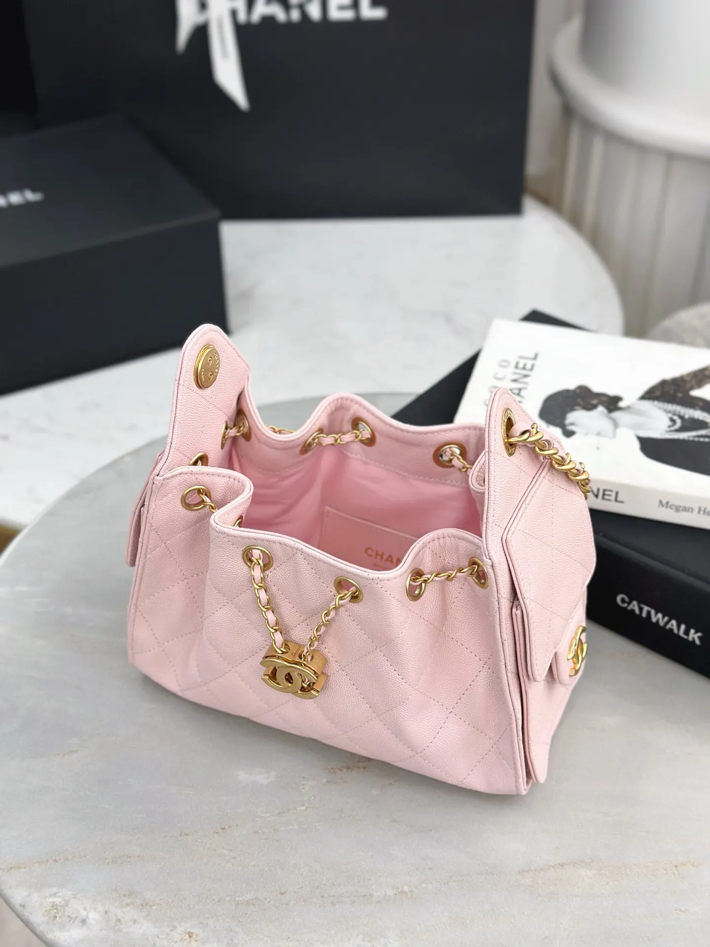 Chanel 22 Bag 粉色牛皮鏈條包 小號