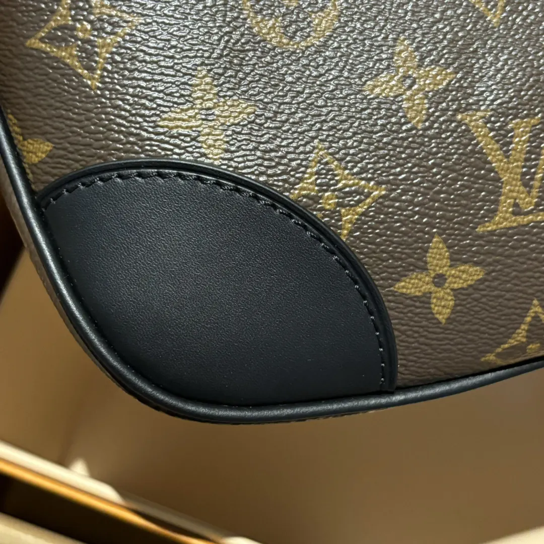 Monogram Bucket Bag Casual Leather Image 9 Monogram Bucket Bag Casual Leather Image 9