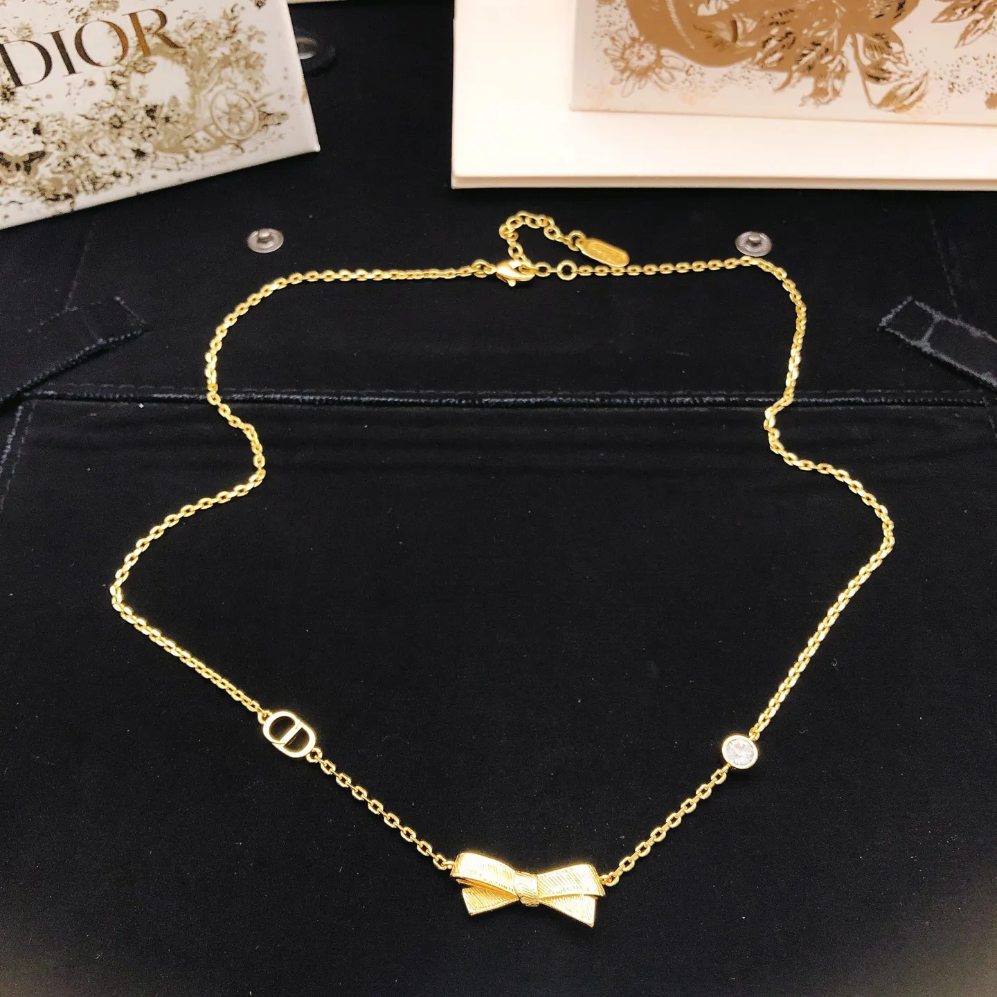Dior 金色CD吊坠项链 精致