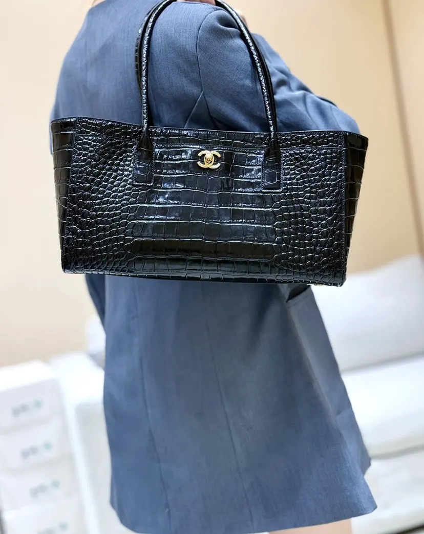 鳄鱼纹 ​S​​​ ​春夏系列 ​​ ​Chan​e 托特包 大容量托特款
