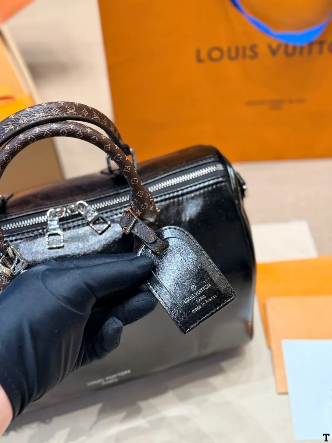 LV Speedy 黑色 老花 牛皮 鏈條包 精致鏈條款(數字9) LV Speedy 黑色 老花 牛皮 鏈條包 精致鏈條款(數字9)