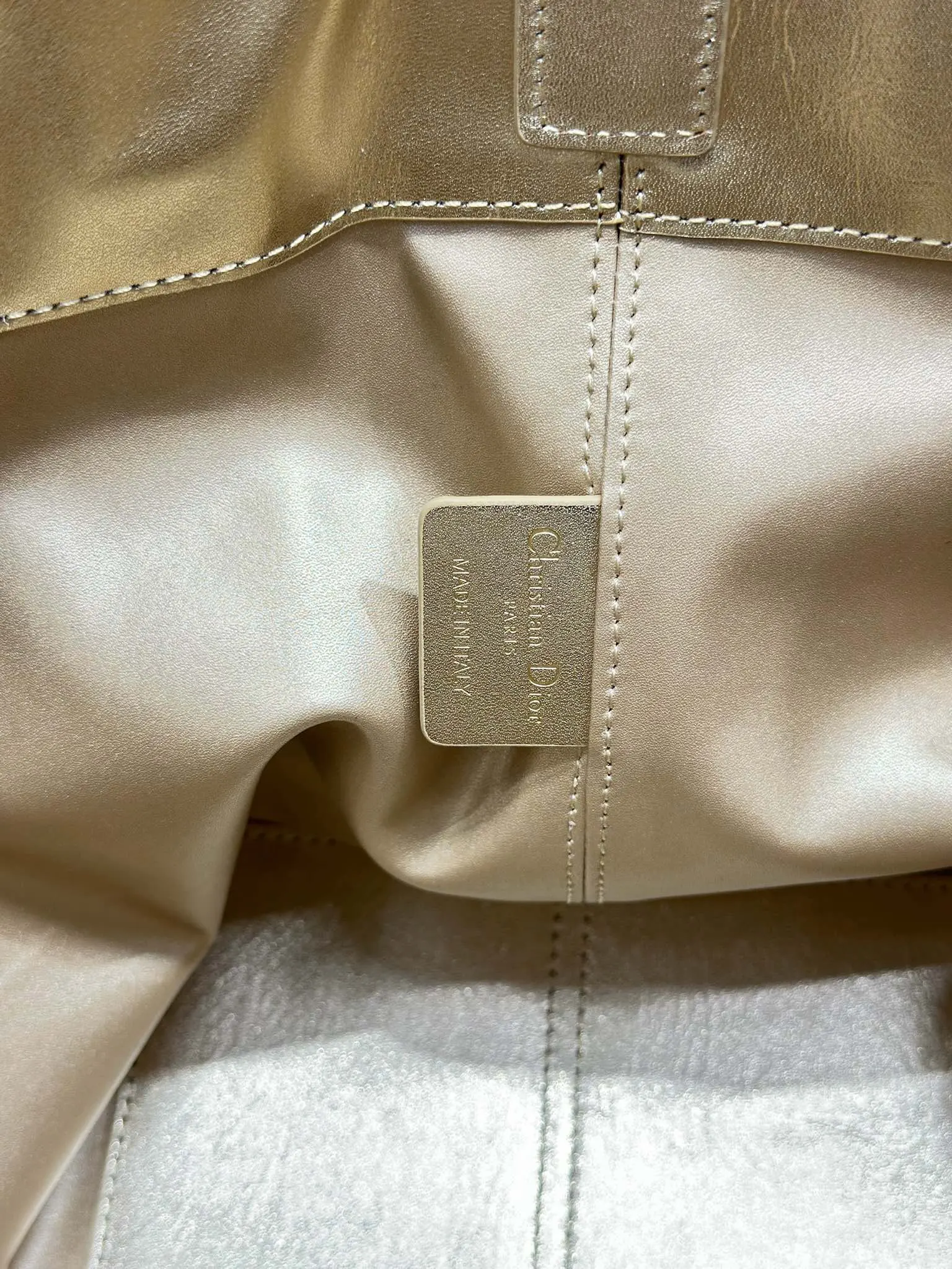 金色 牛皮 收纳包 旅行收纳款