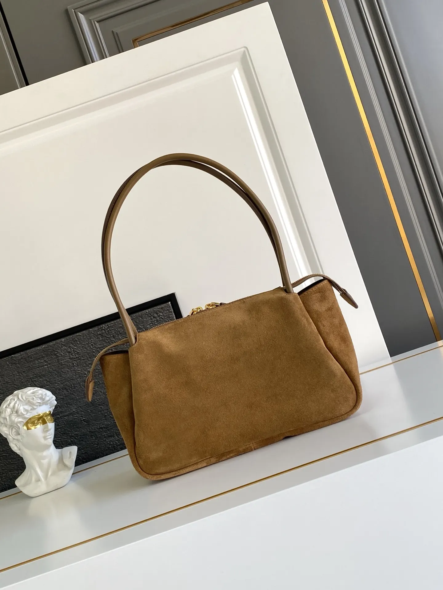 Prada 1BA444 金色 三角标 腋下包