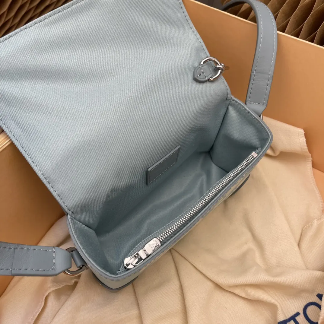 Louis Vuitton Chain Bag Canvas