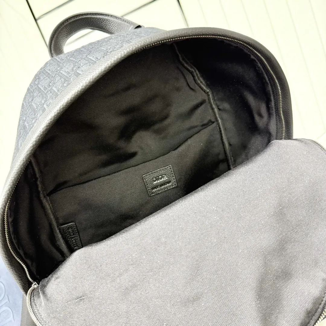 Dior 黑色 牛皮 市场 打版 保证进口头层牛皮 拒绝 雙肩包 实用雙肩款