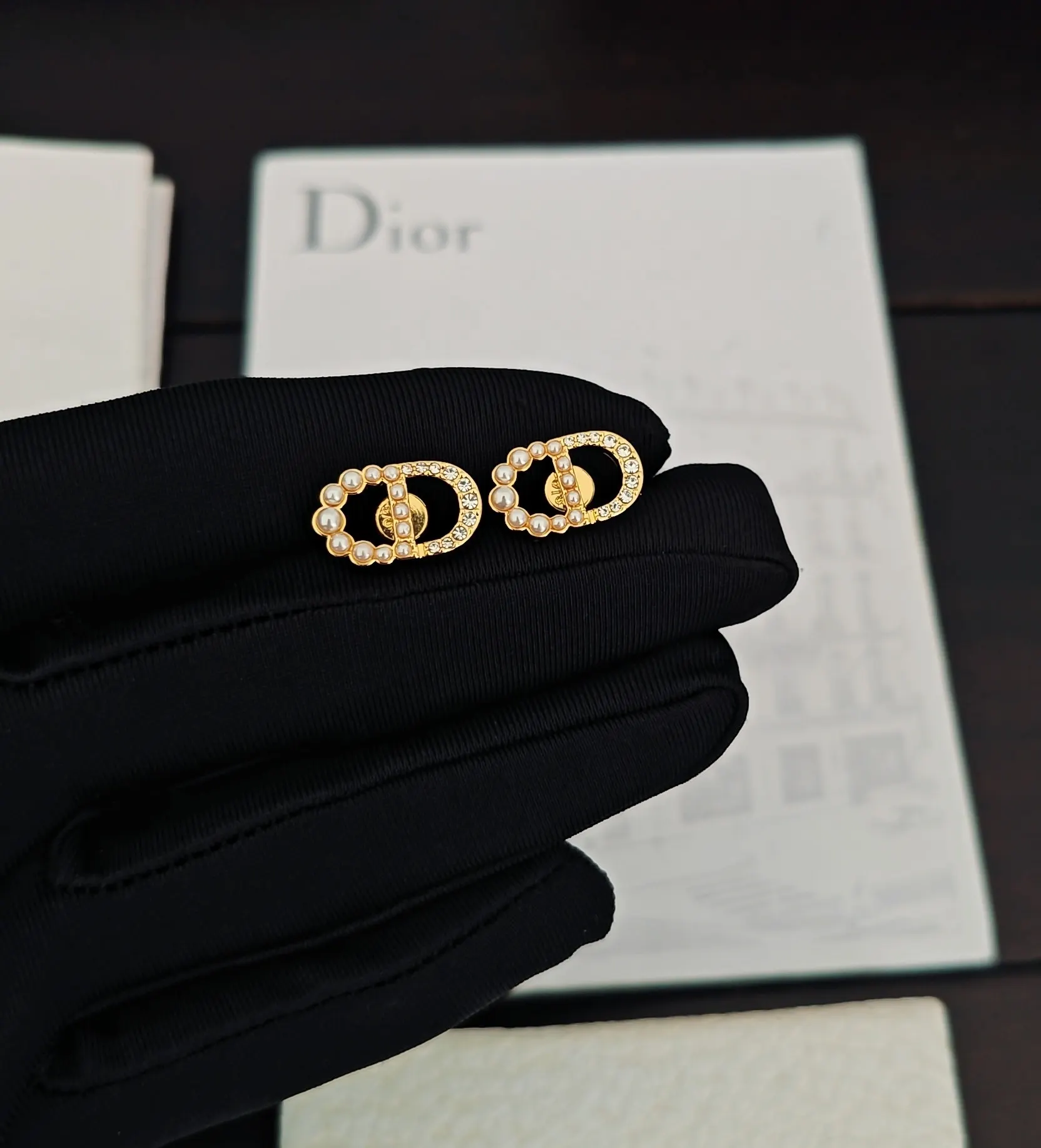 Dior CD金色耳环 小巧