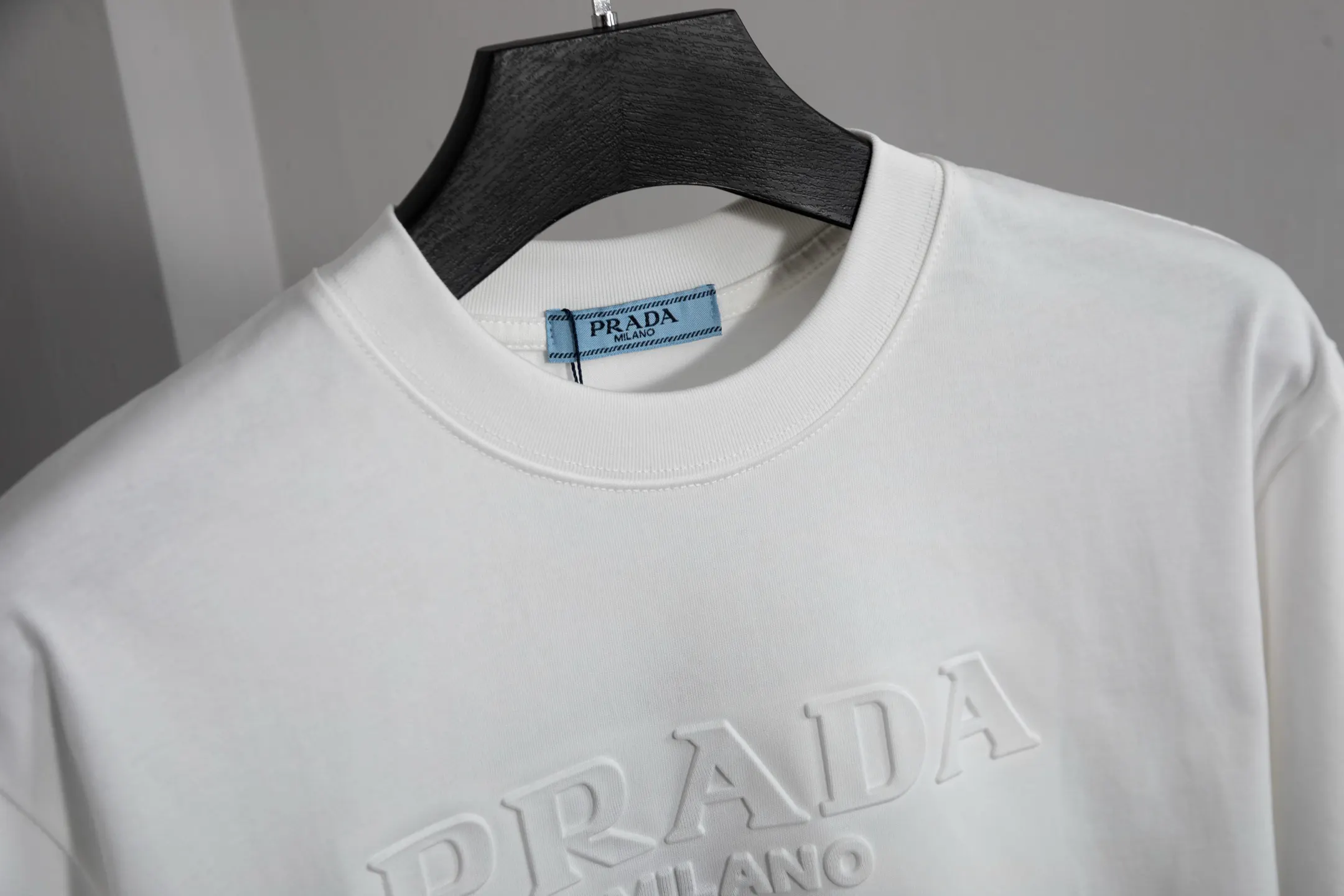 Prada 字母钢印 短袖T恤 高克重休闲