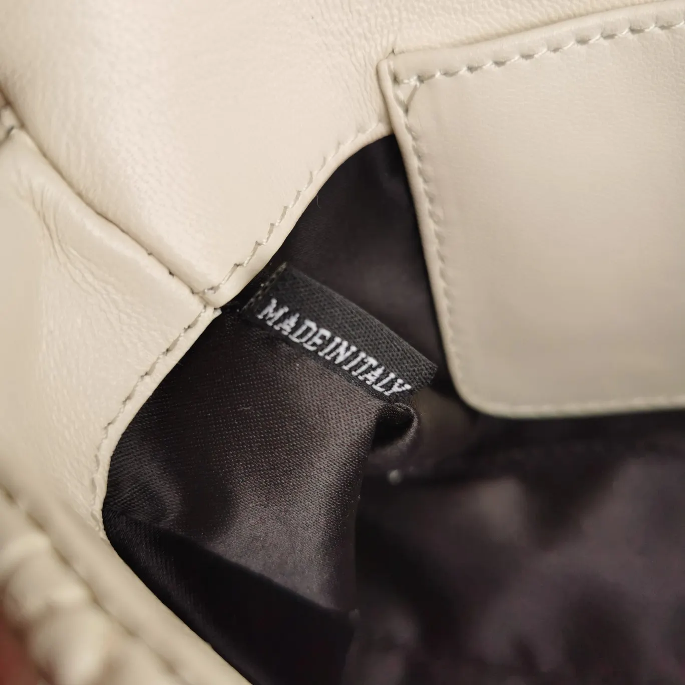 White Chain Bag