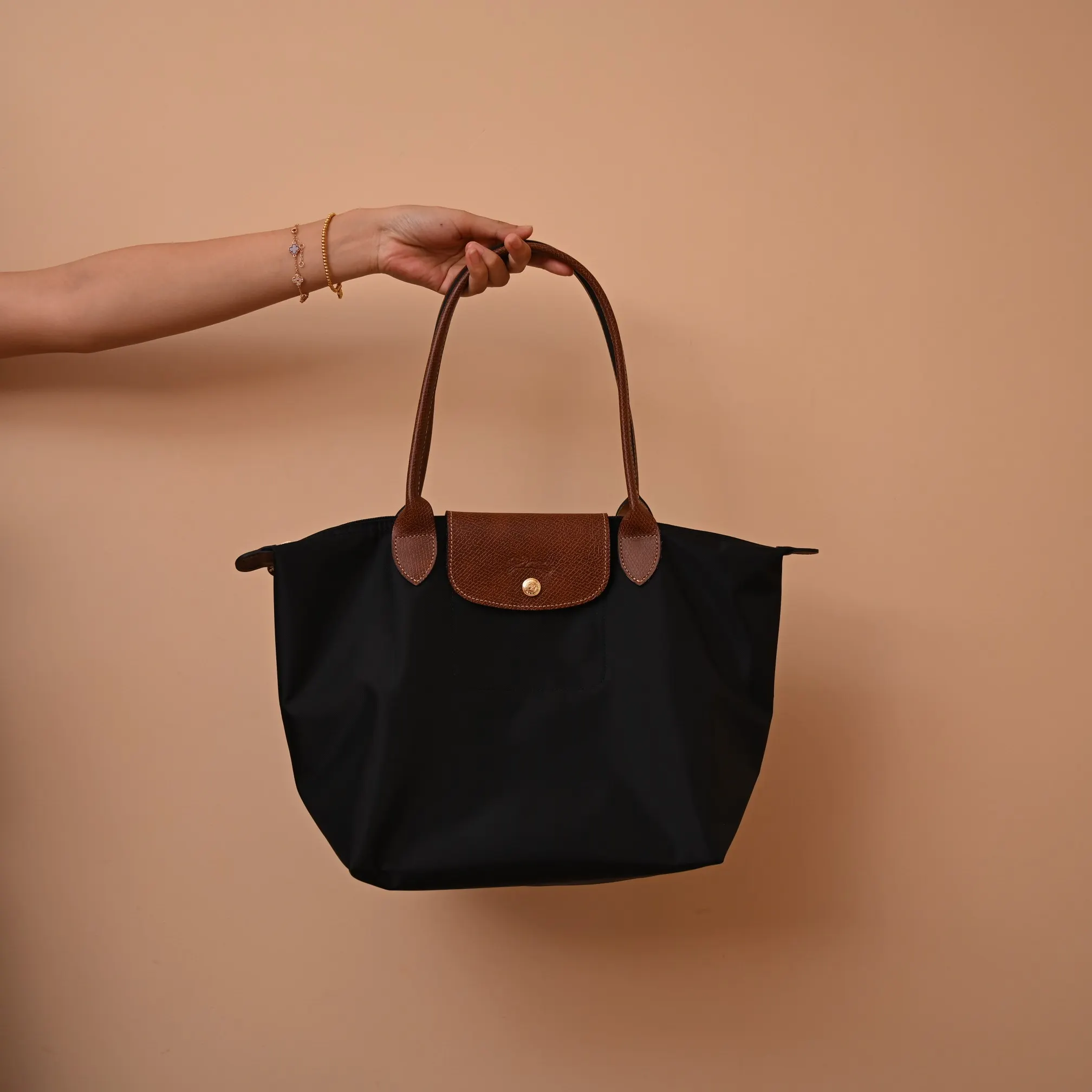 纯 珑骧 长柄中号 經典黑 longchamp 秒 單肩包 日常單肩背款