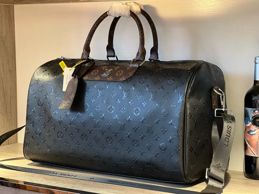 Black White Fashion Item Travel