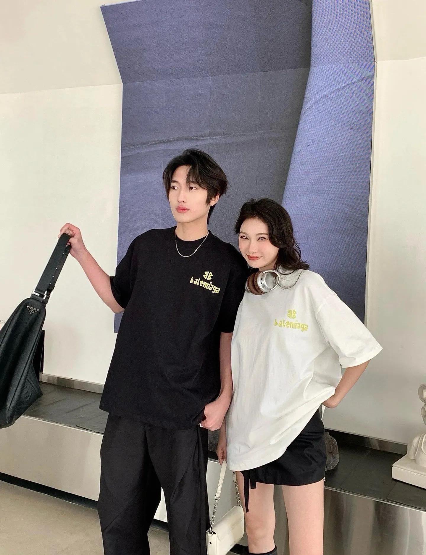 Balenciaga 短袖T恤 宽松休閒(數字3) Balenciaga 短袖T恤 宽松休閒(數字3)