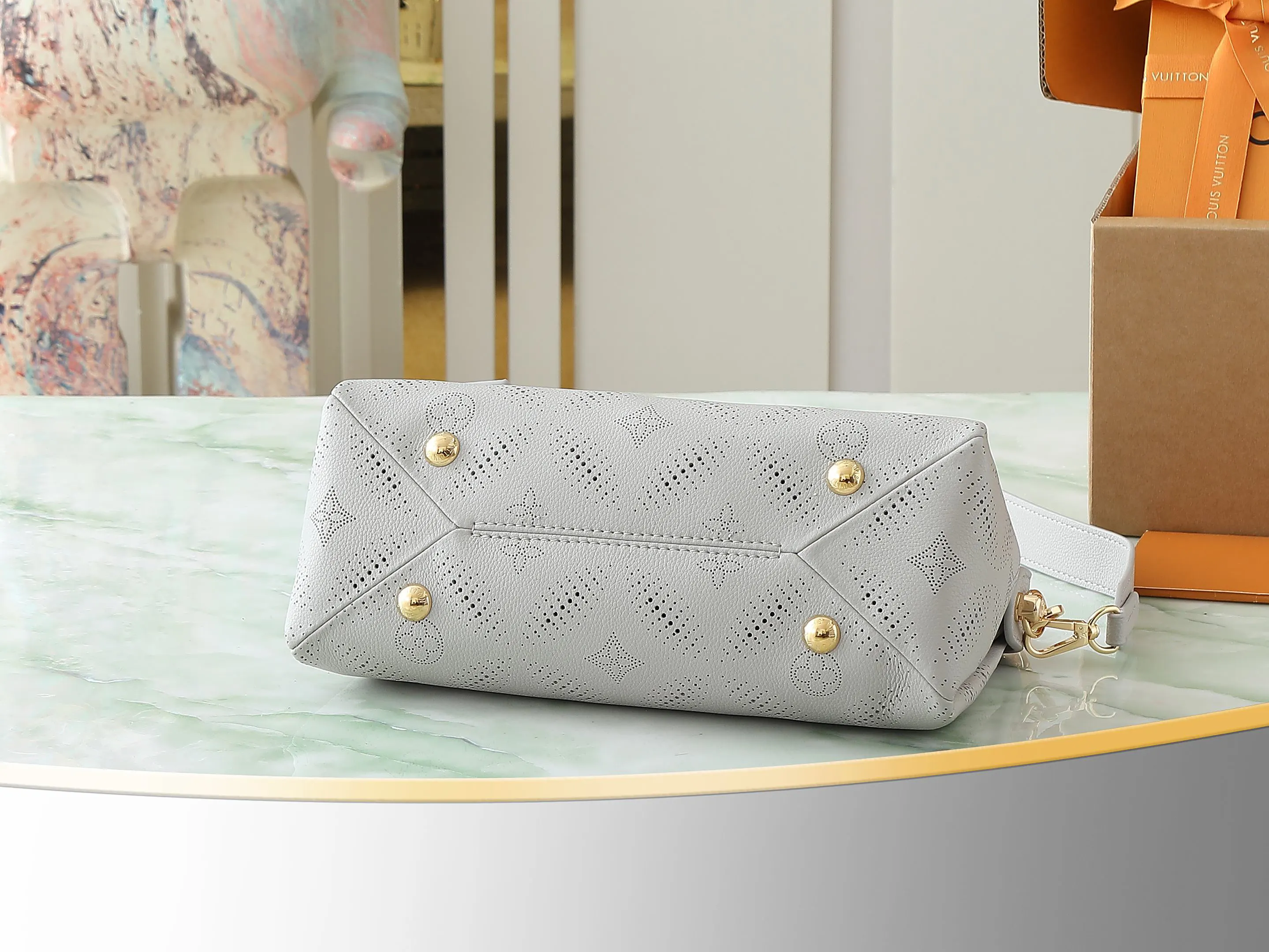LV chain bag, shoulder crossbody model Image 4 LV chain bag, shoulder crossbody model Image 4