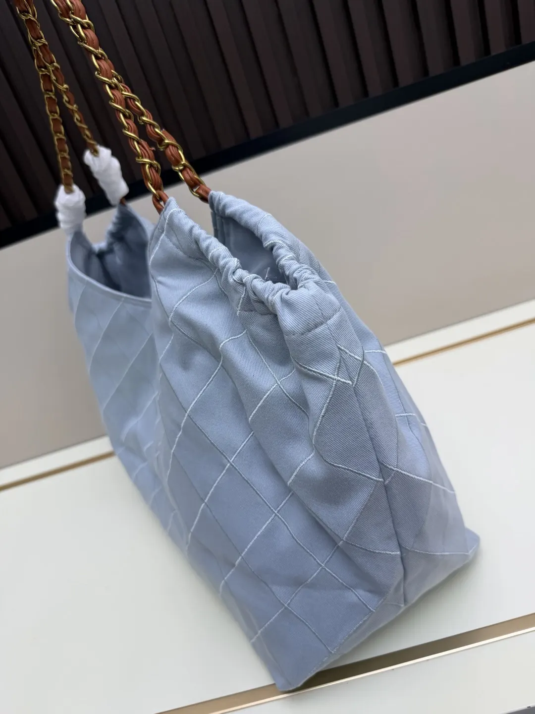 CHANEL 滩包温柔承包整个春夏的松弛感 抽绳托特自带慵懒滤 托特包 大容量托特款