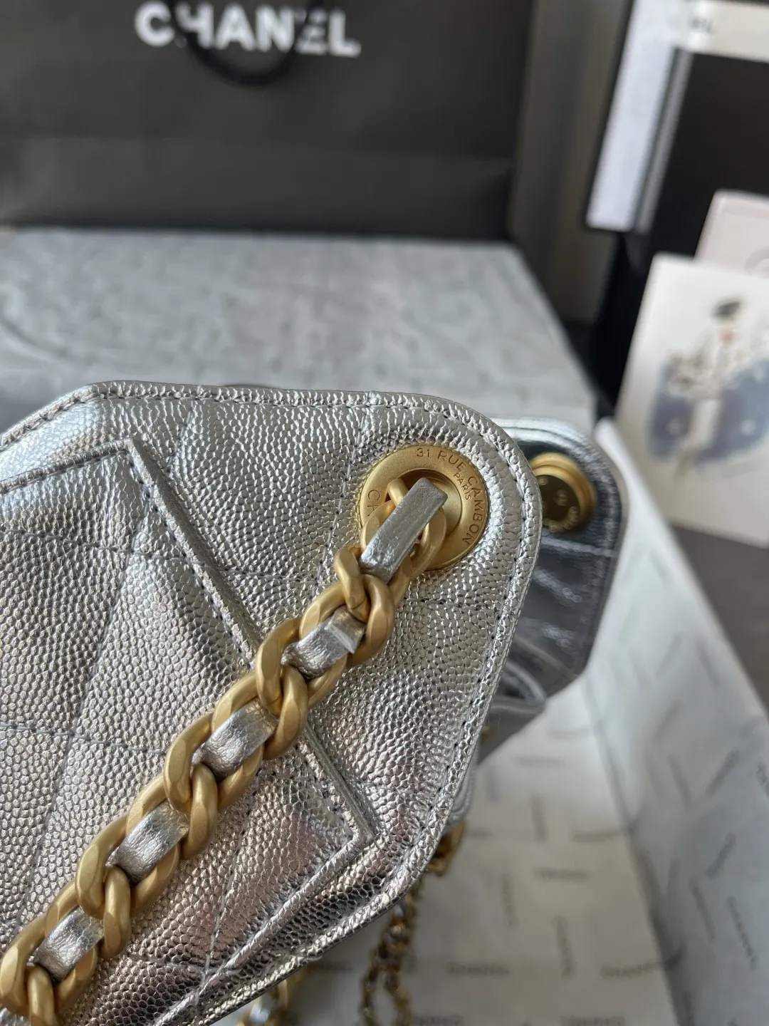 CHANEL 白色 银色 小牛皮 腋下包 复古腋下背款