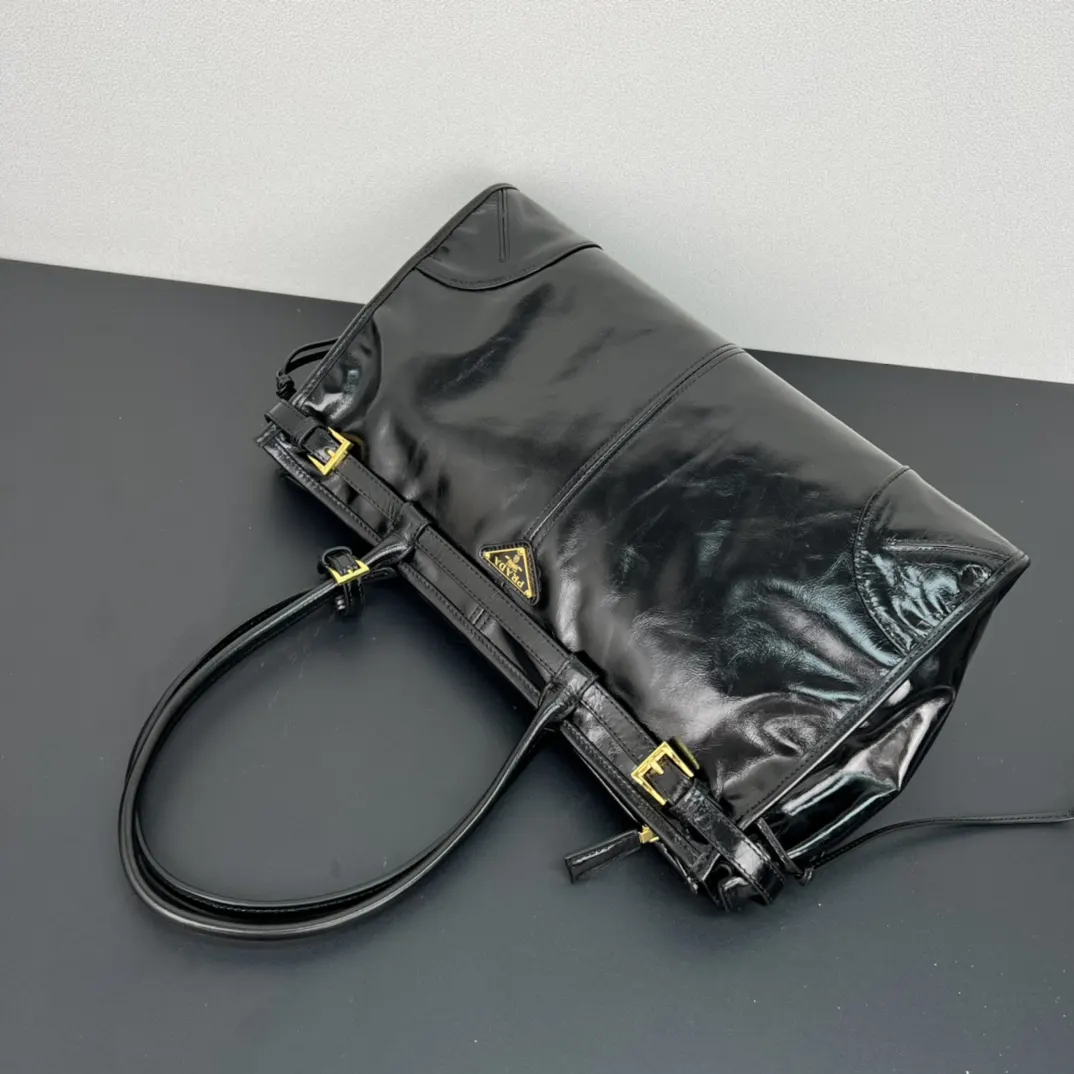 Dior 皮革手提包 黑色