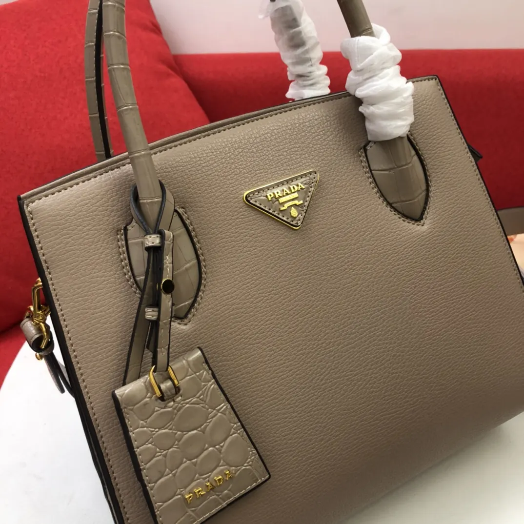 PRADA 鳄鱼皮 牛皮 手提包 日常通勤款