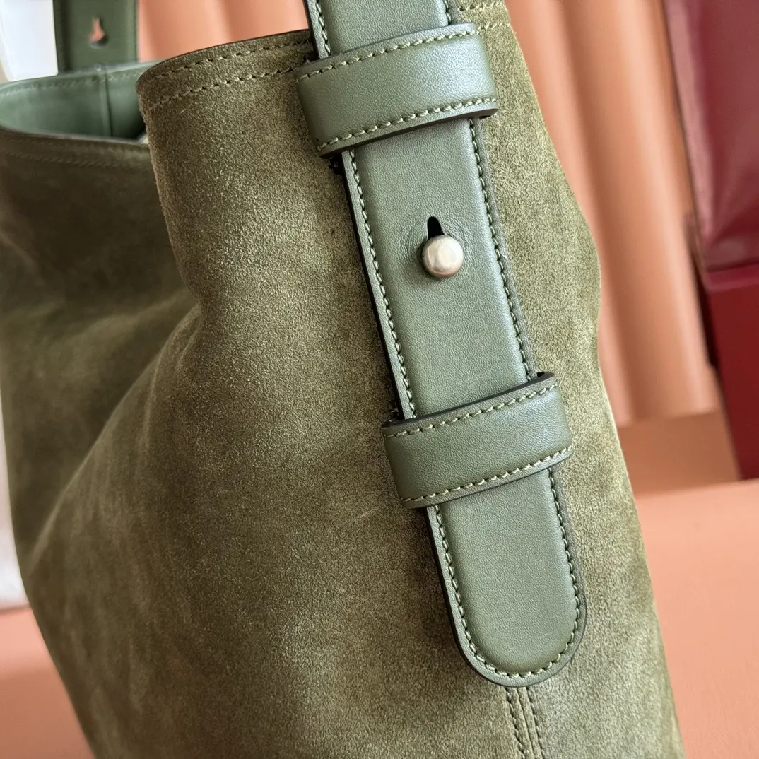 Gucci 黑色 金色 牛皮 收纳包 旅行收纳款