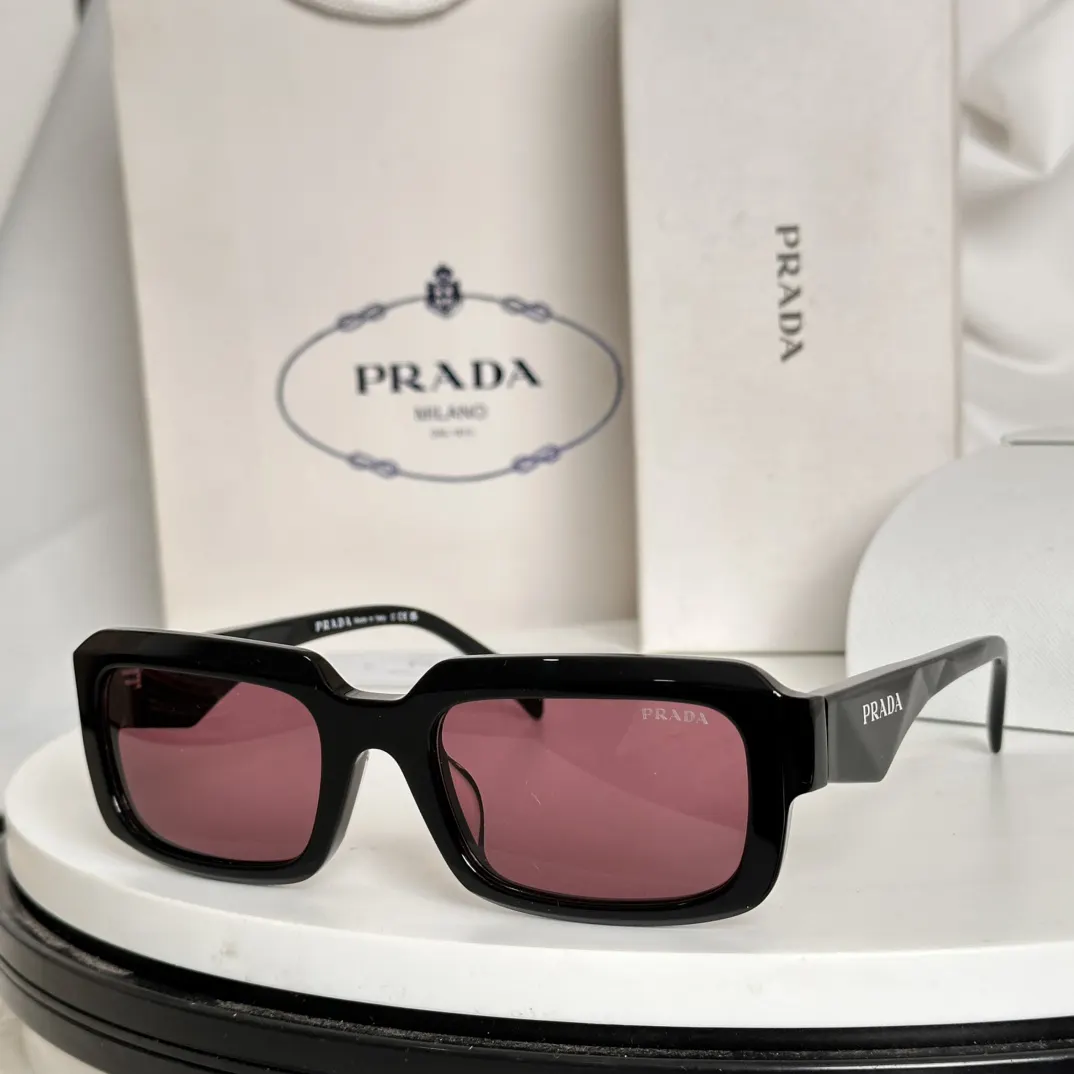 Prada PRA27S 太阳镜