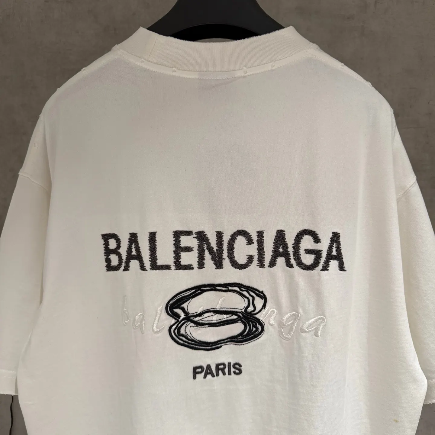Balenciaga 25SS 刺绣 纯棉 短袖T恤 街头休闲款