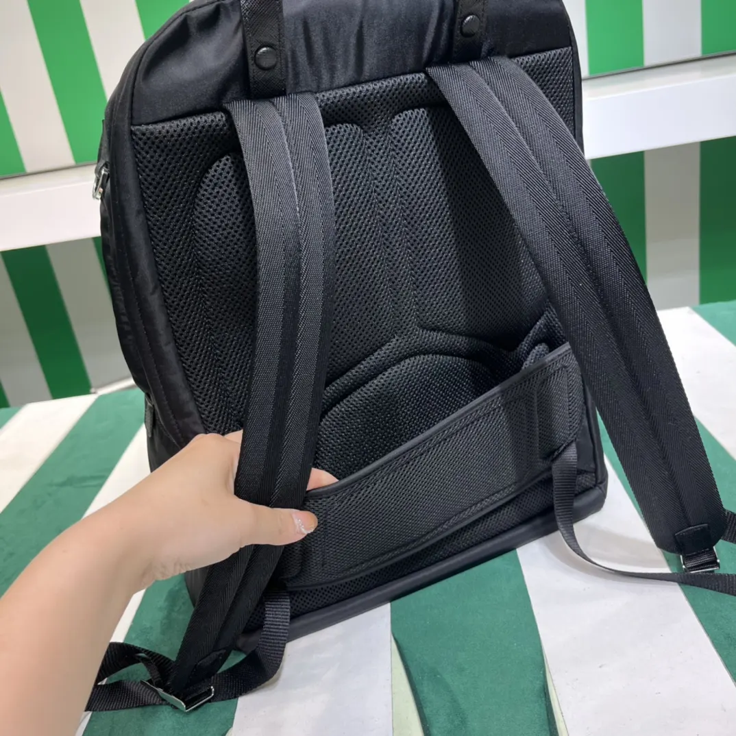 帆布 批 α王炸来袭 ︎ 不得不说始终是世界不 雙肩包 实用雙肩款