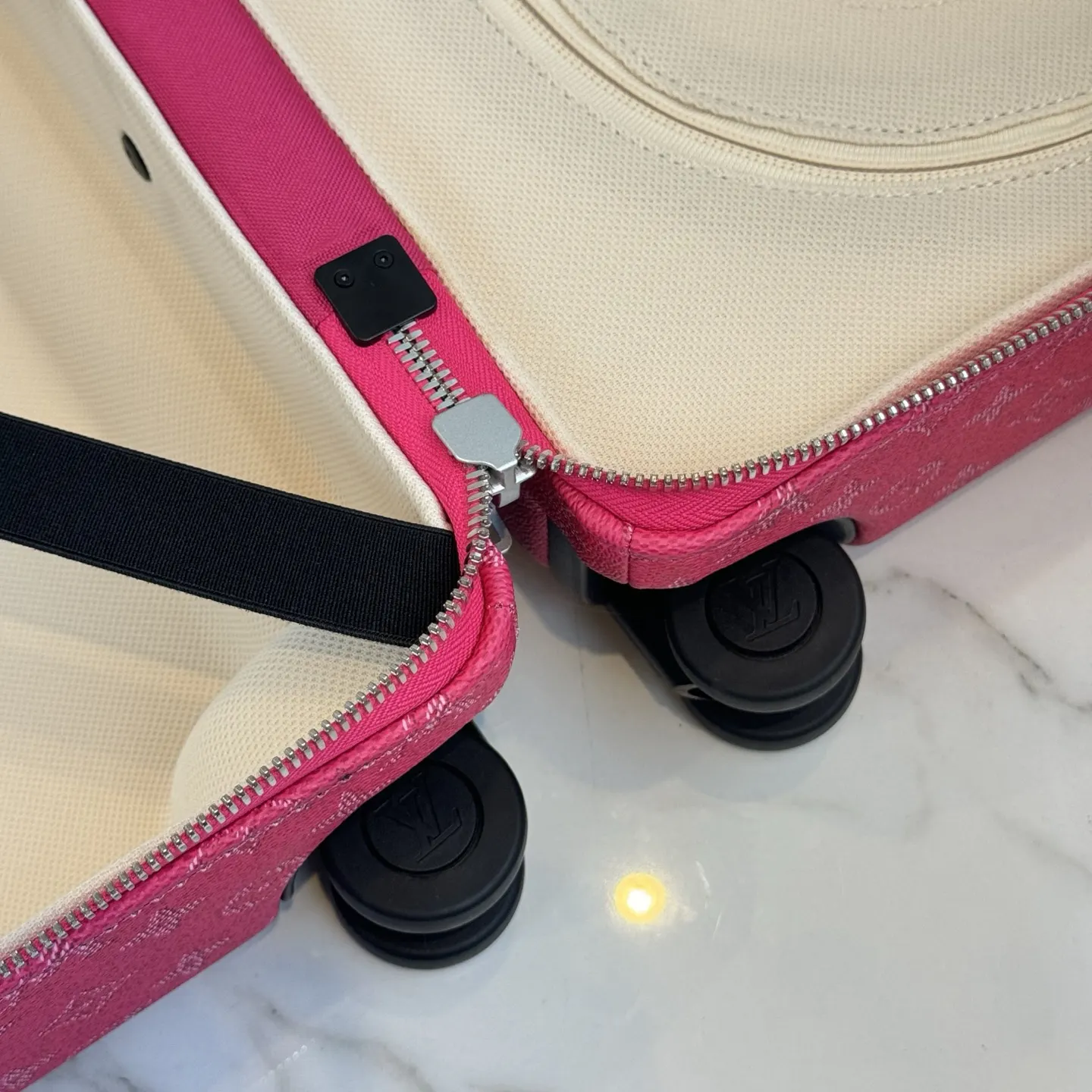 LV 老花 红色 帆布 行李箱 旅行拉杆款 轻便出行款