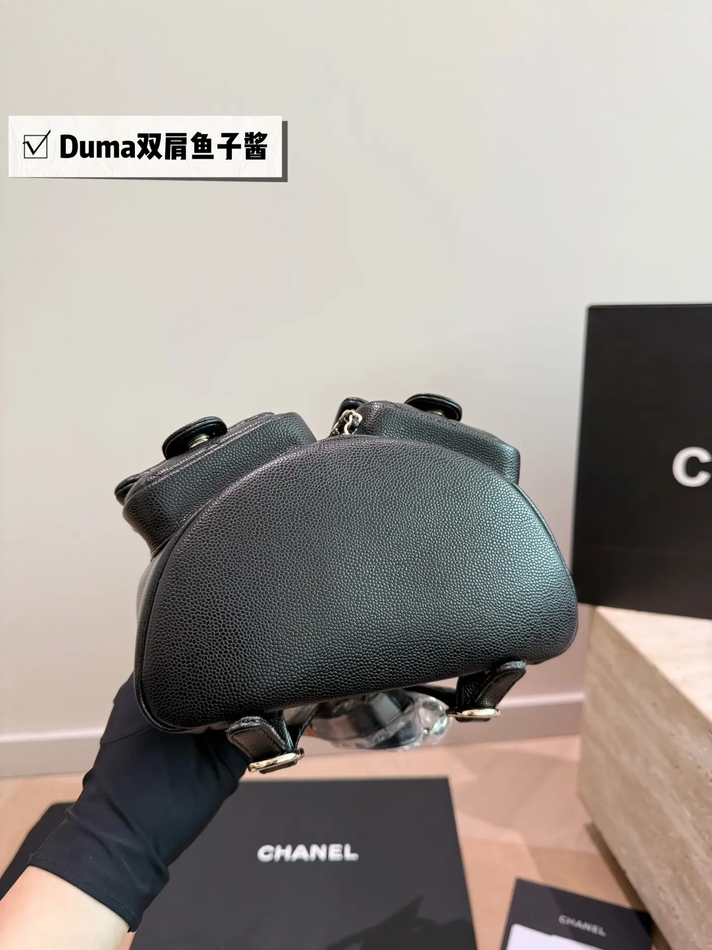 白色 金色 Duma 雙肩包 鱼子酱 浅金色五金 簡約优雅超有辨 实用雙肩款