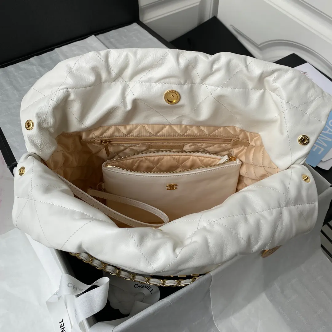 Fashion Item Travel