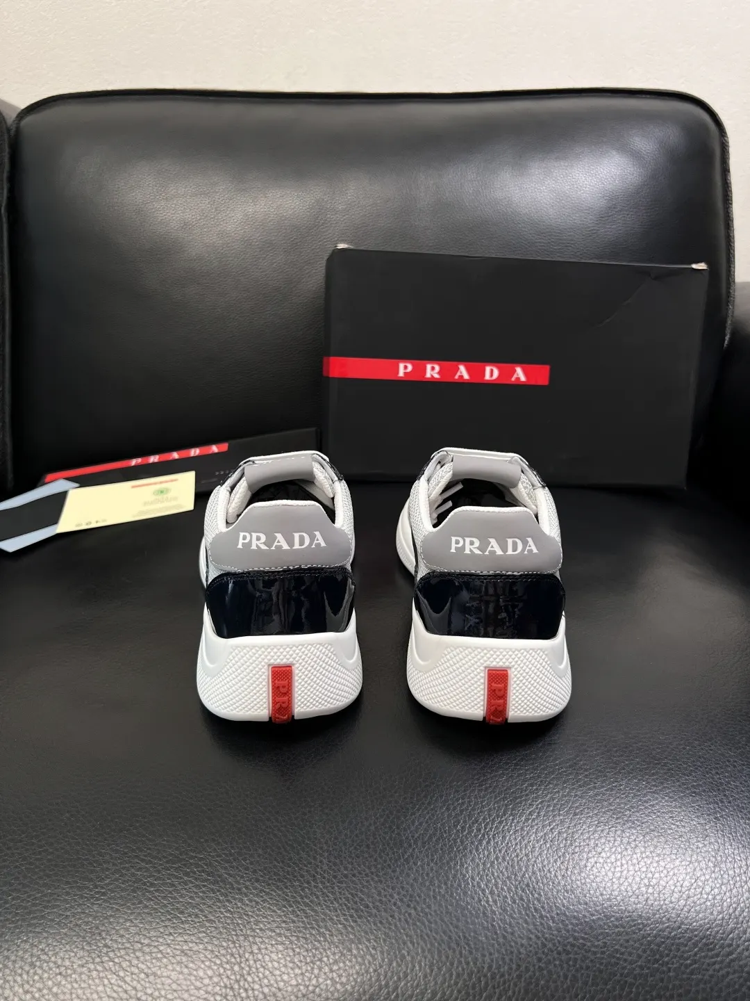 PRADA 牛皮 休闲鞋 舒适百搭款