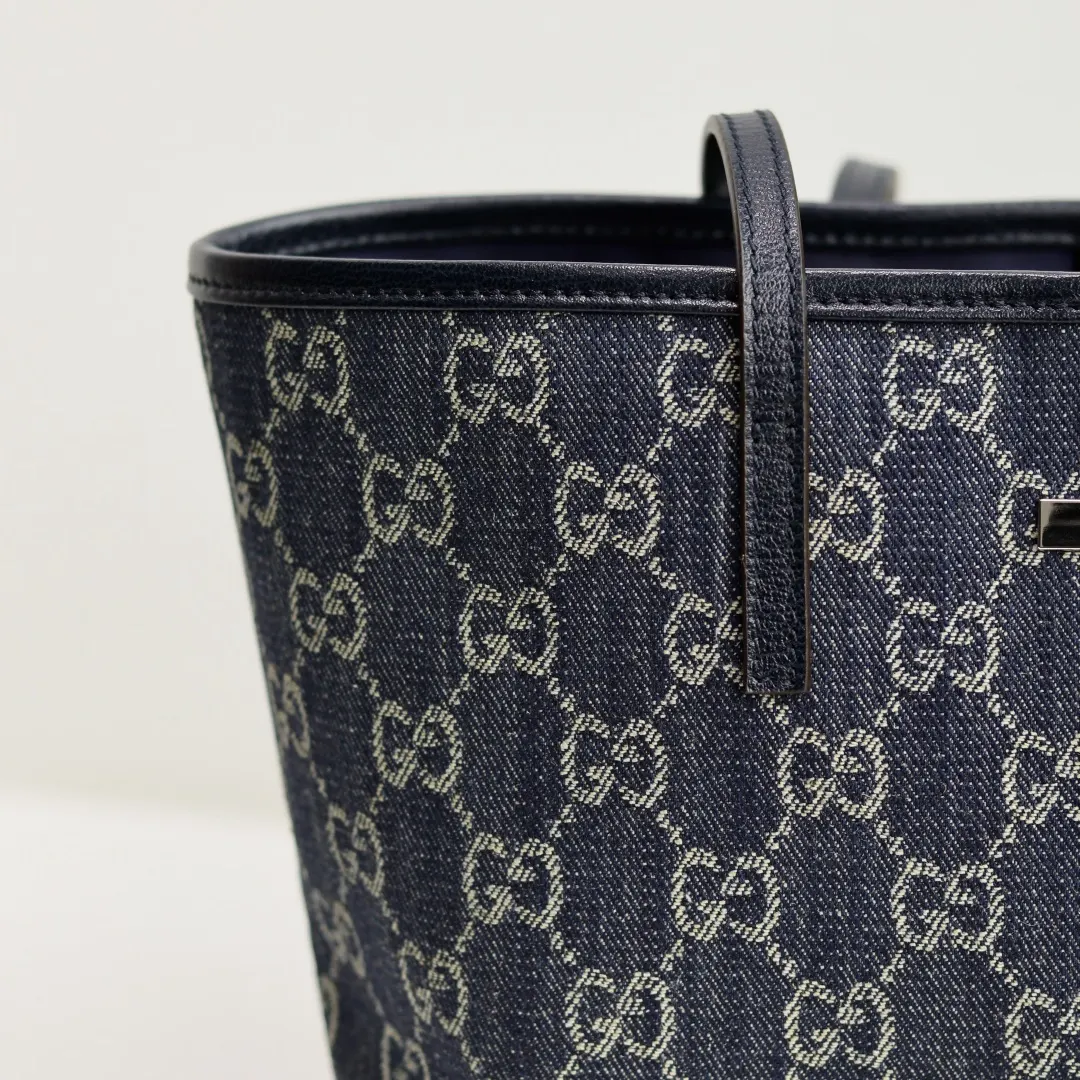 Gucci 牛仔 GG牛仔布为精致廓形增添品牌标志性元素 托特包 大容量托特款