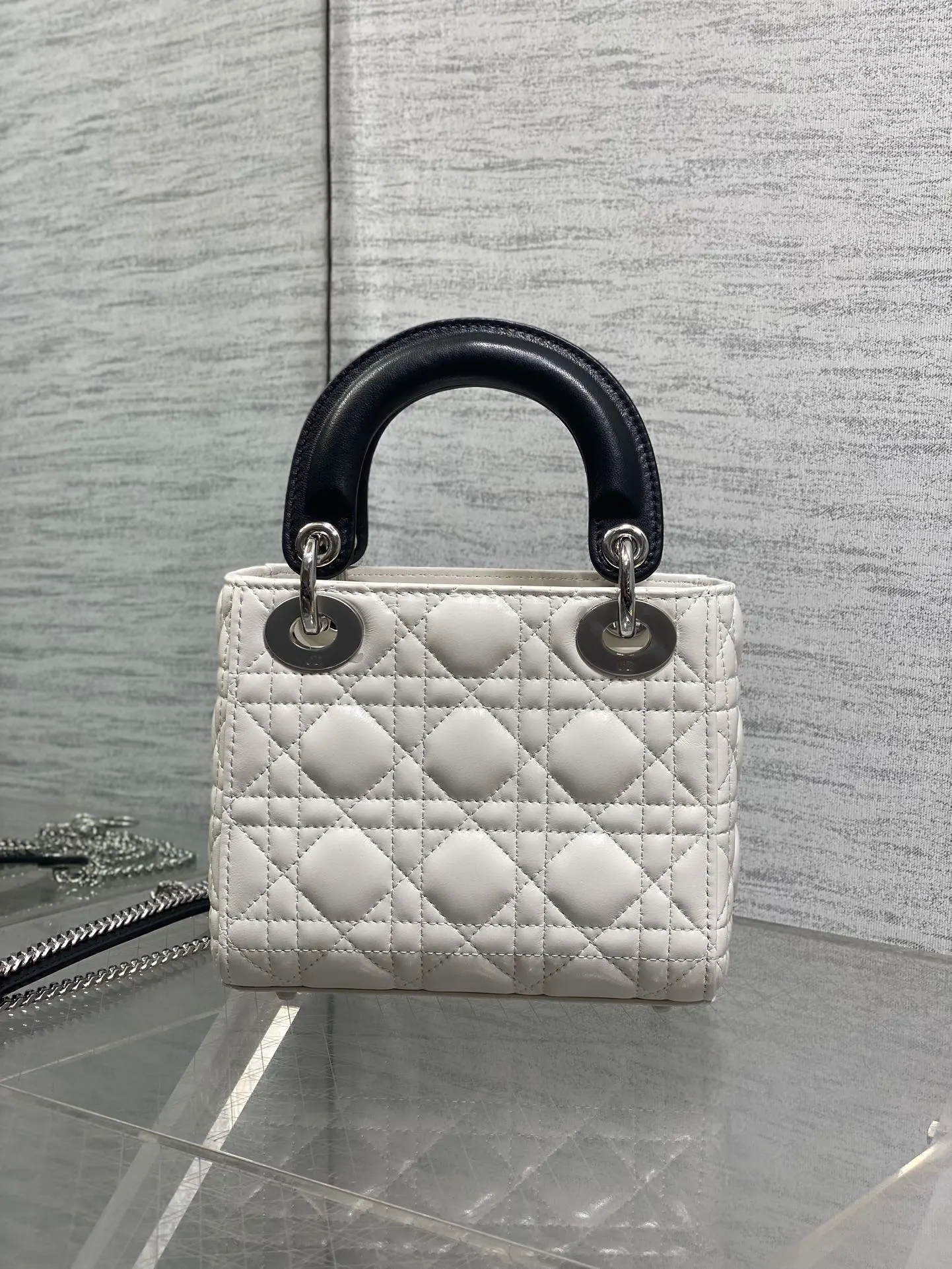 Dior Lady Dior Black/White Bow Handbag Image 6 Dior Lady Dior Black/White Bow Handbag Image 6