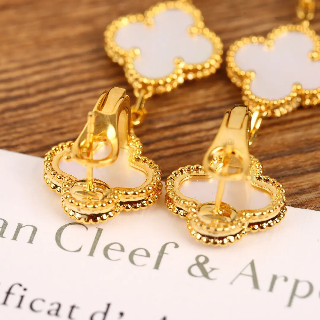 Van Cleef 四叶草 耳环 优雅耳饰款
