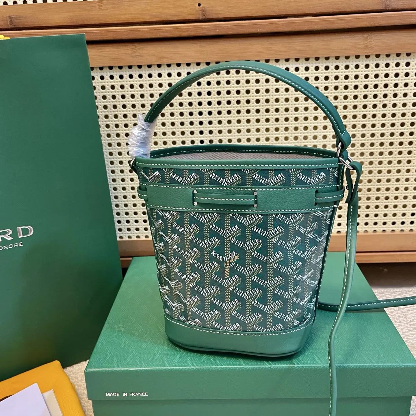 Goyard 皮革 轻盈小巧去始终保持标志性水桶百搭造型 水桶包 休閒水桶款