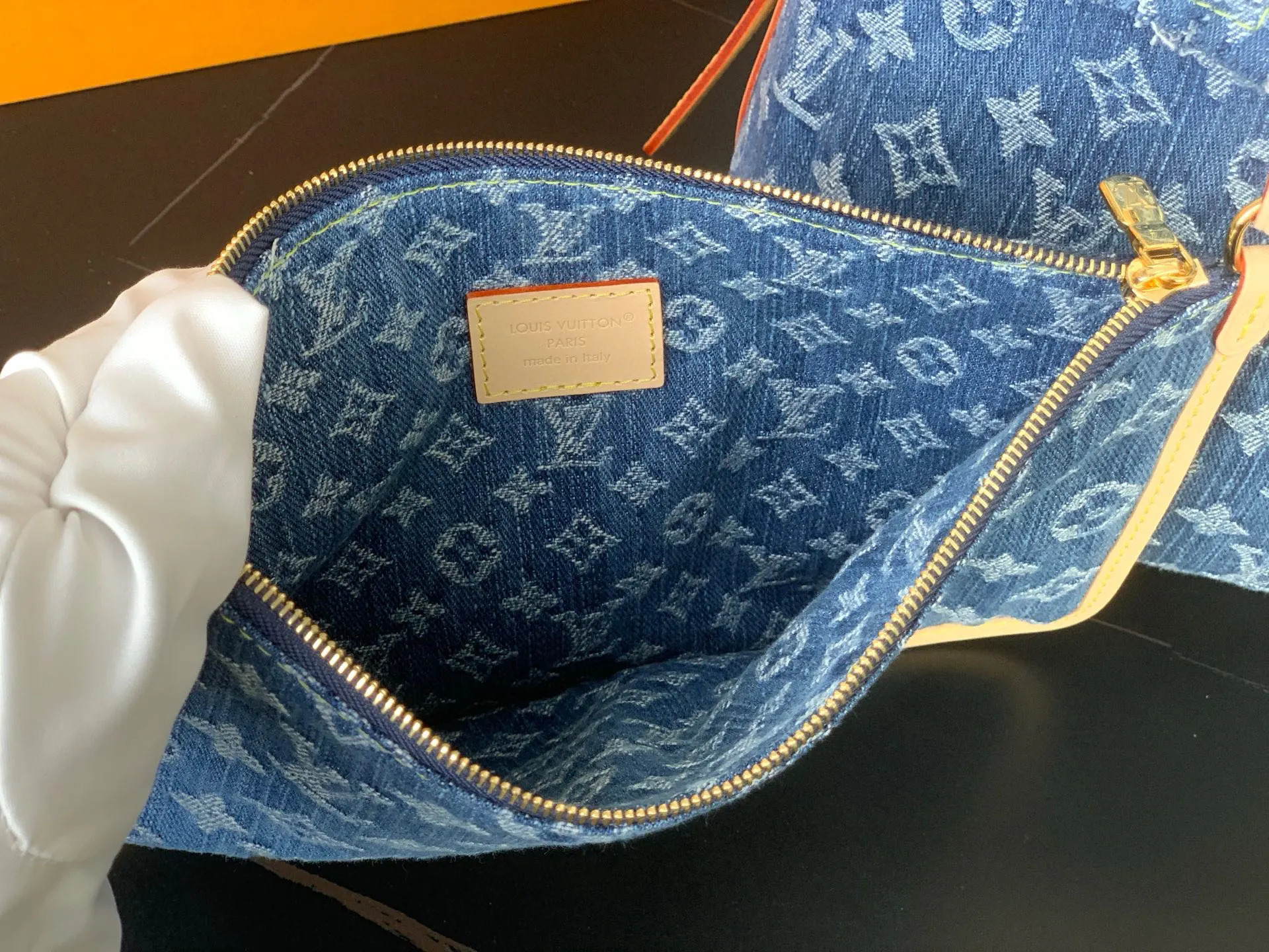 LV CarryAll 帆布 手拿包 精致手拿款