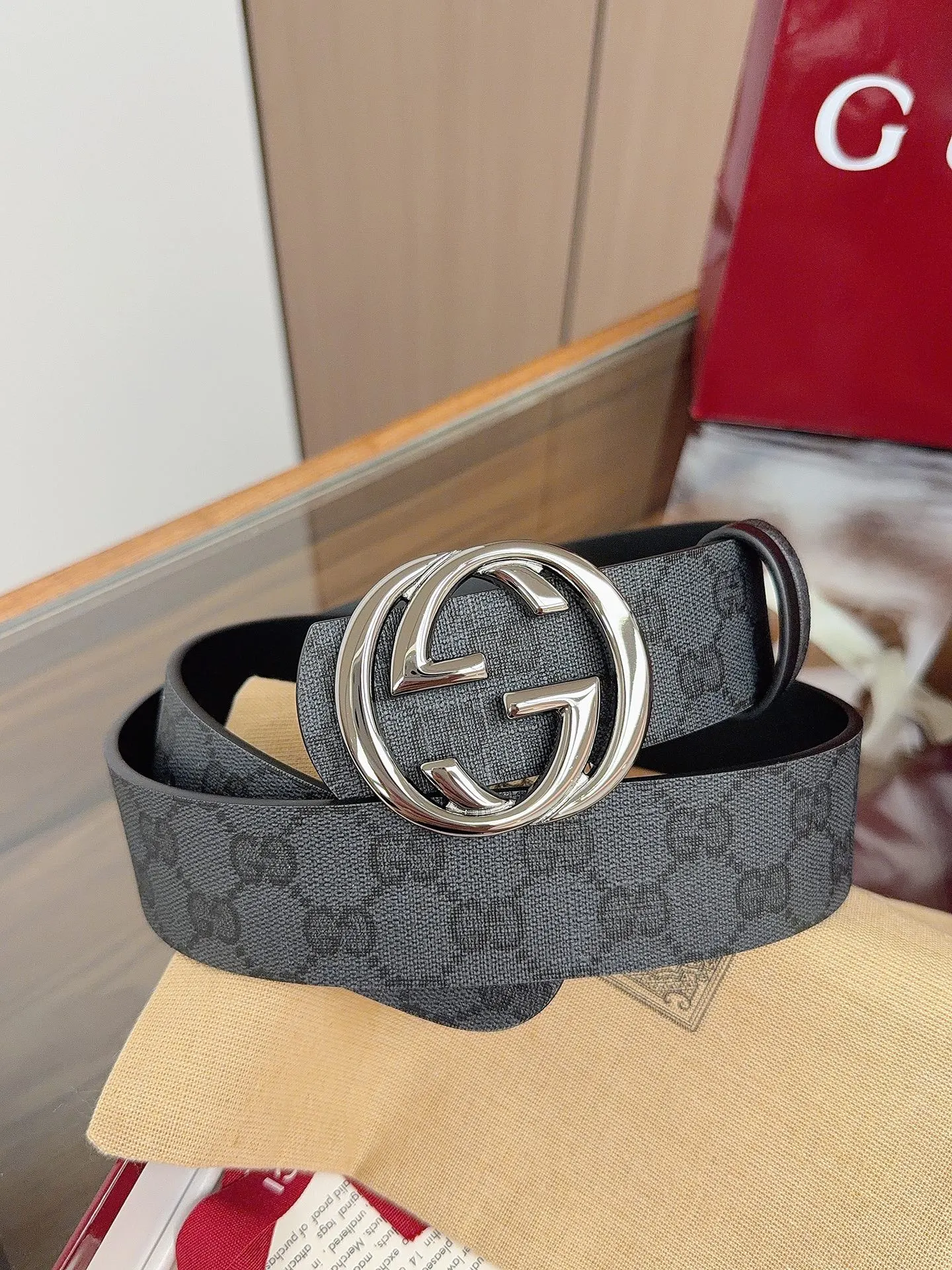 Gucci Double G 雙G扣牛皮腰帶