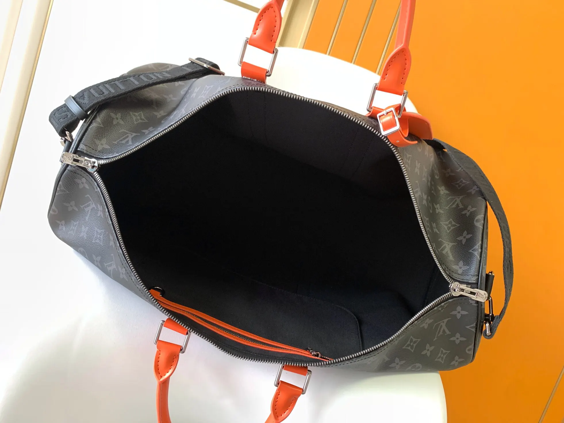 Black Gray Fashion Item Travel Canvas Image 9 Black Gray Fashion Item Travel Canvas Image 9