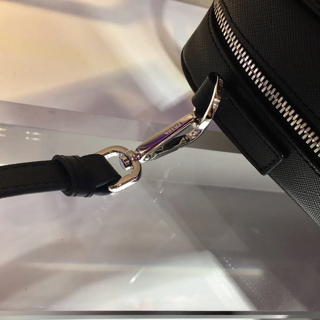 Saffiano 展露品牌气质 男士们值得拥有 赶紧入手哦 长 公文包 商务通勤款