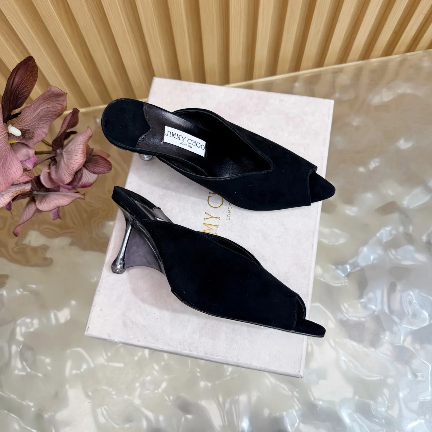 Jimmy Choo Sneakers Casual Versatile Image 2 Jimmy Choo Sneakers Casual Versatile Image 2