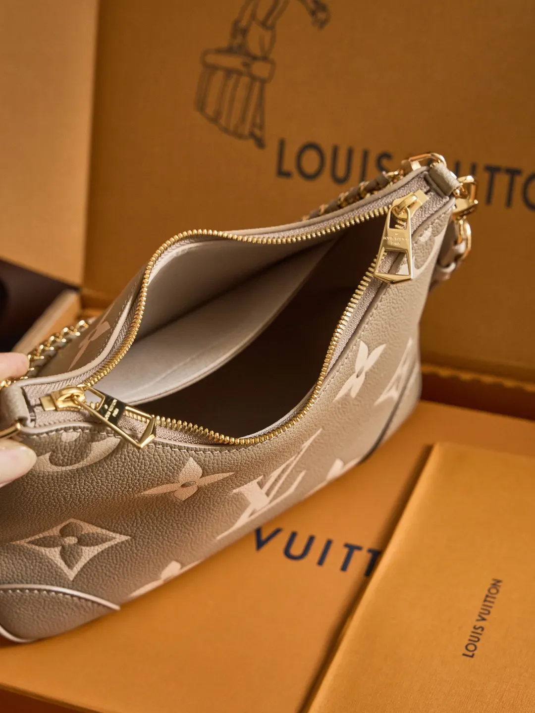 Louis Vuitton M13224 棕色 Monogram 腋下包