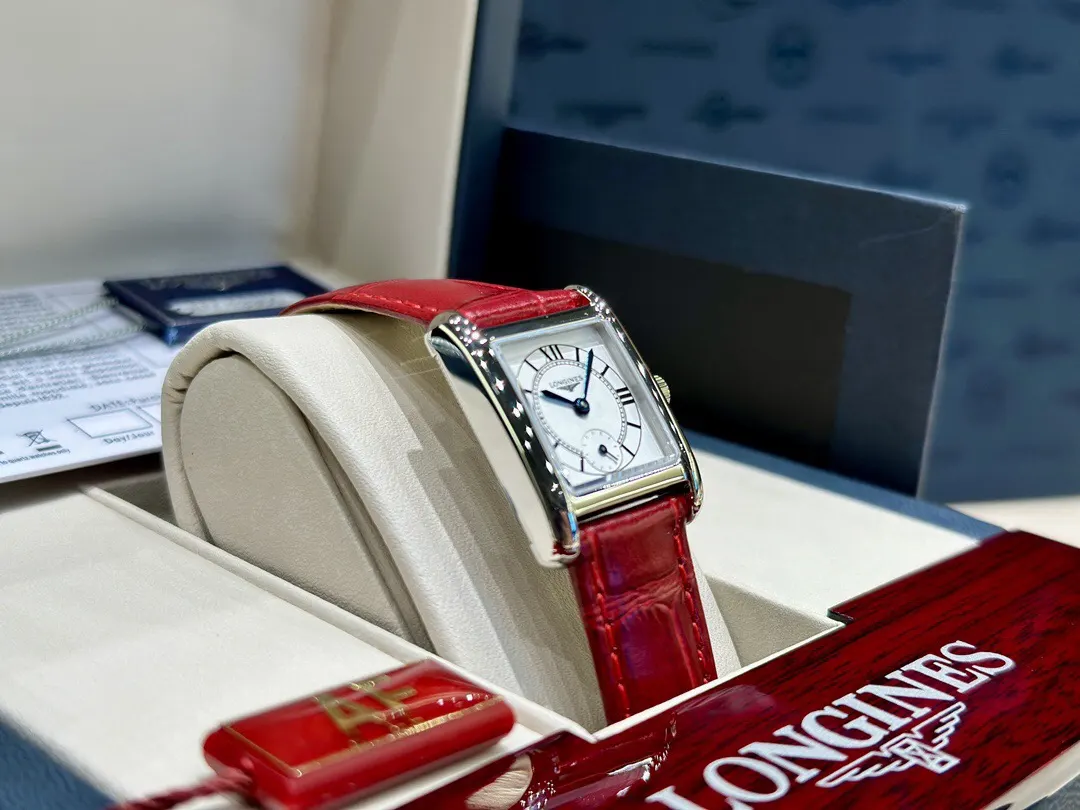 Longines 专为精致优雅的当代魅力女性打造 手錶 經典腕表款