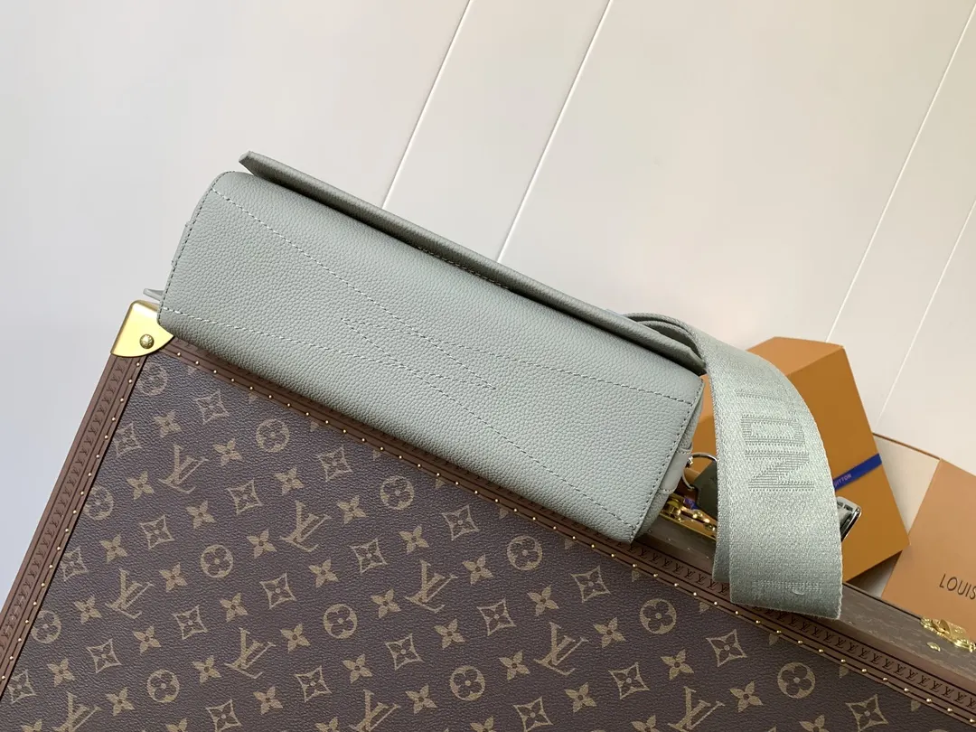 LV 黑色 蓝色 牛皮 收纳包 旅行收纳款