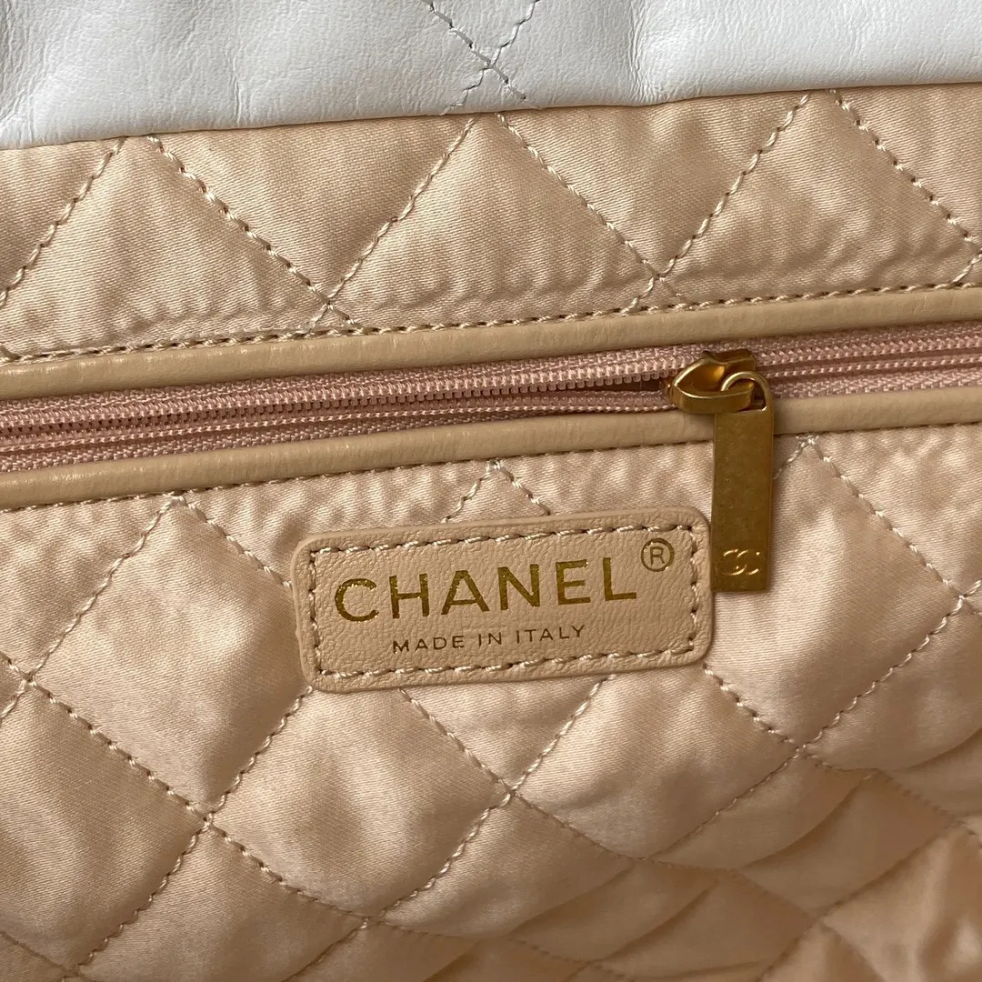 Fashion Item Travel