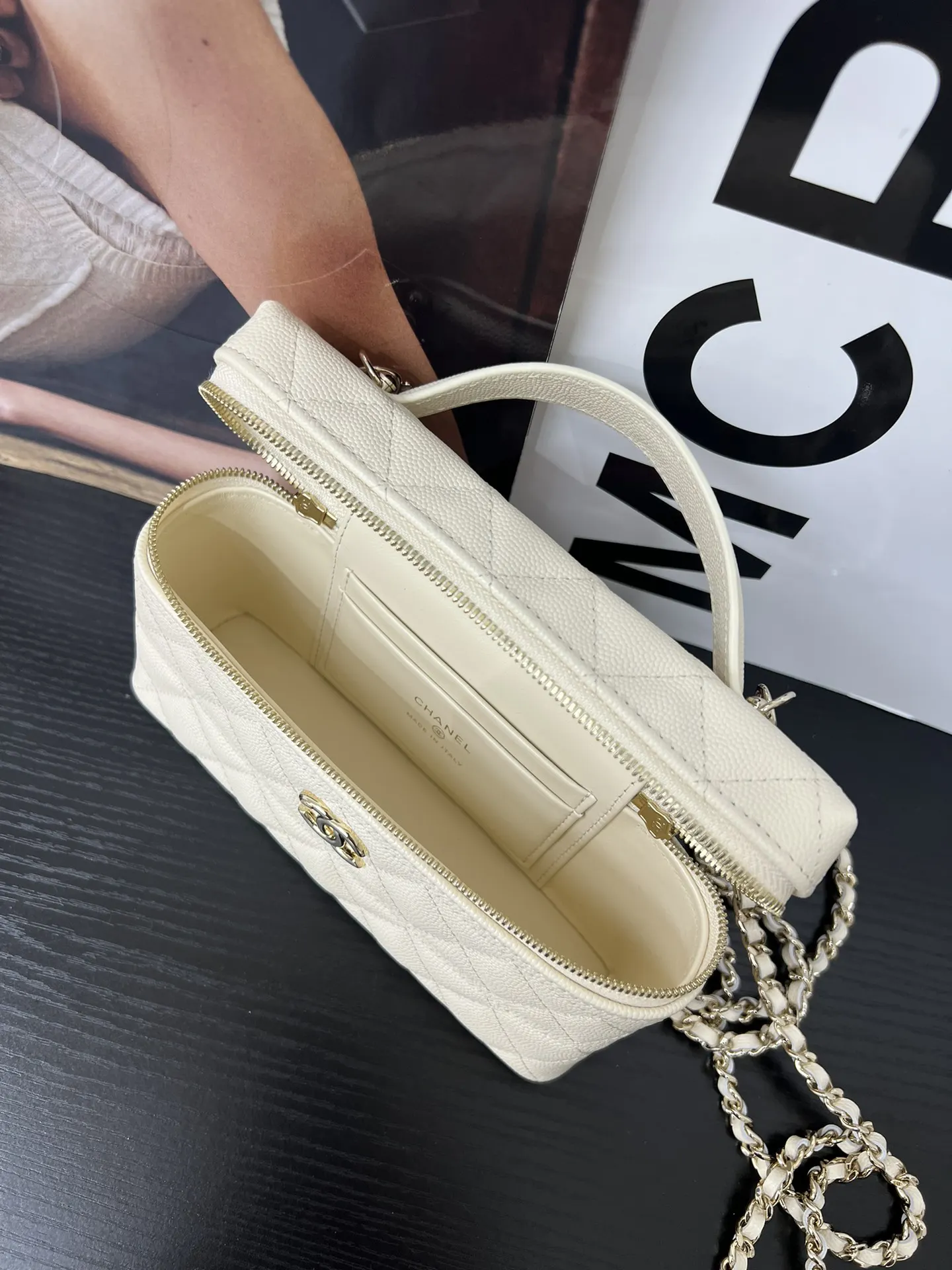 Chanel 小牛皮19 Bag鏈條包 單肩斜挎(數字8) Chanel 小牛皮19 Bag鏈條包 單肩斜挎(數字8)