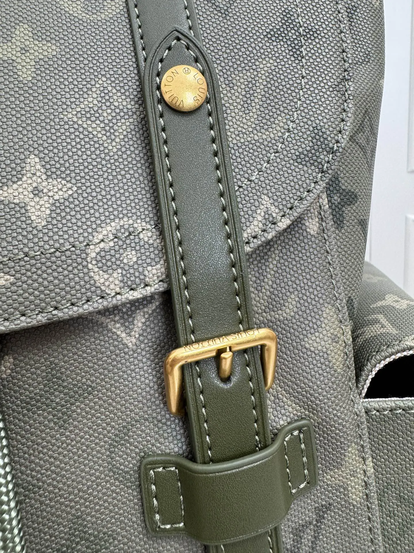 LV M27080 老花 包袋 精选款