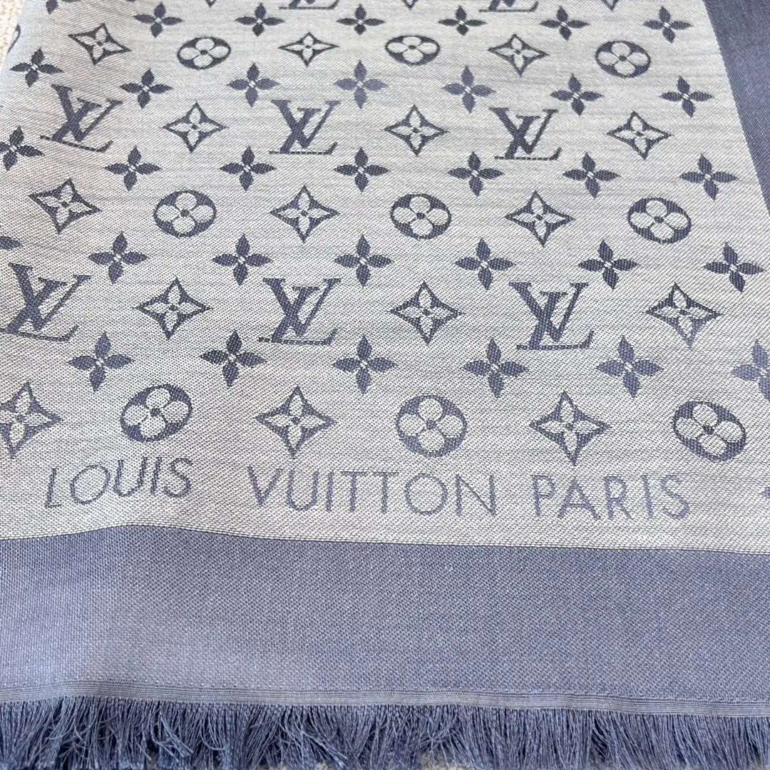 Louis Vuitton 羊毛 提花 四叶草 披肩 保暖披肩 圍巾
