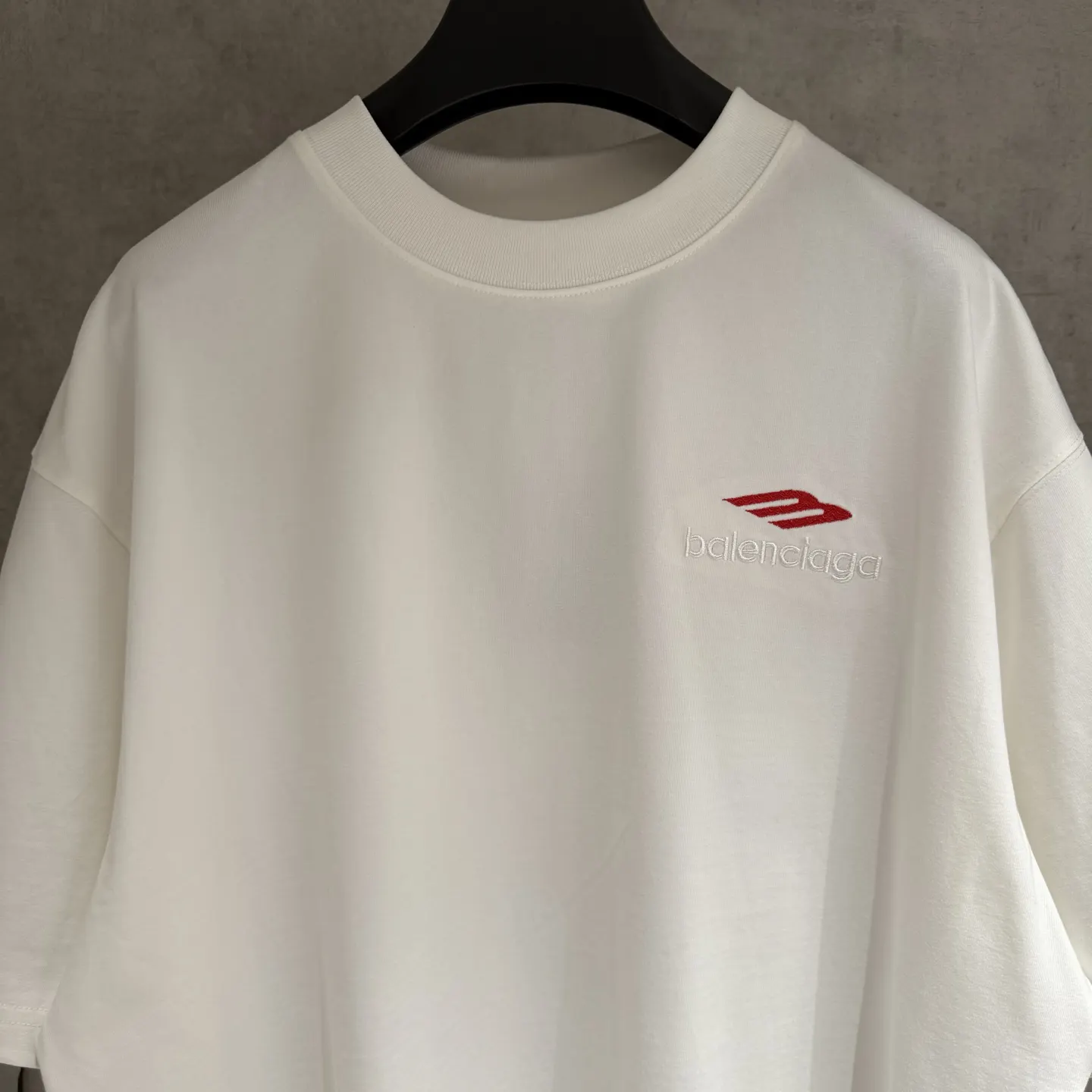 Balenciaga 25SS 刺绣 纯棉 短袖T恤 街头休闲款