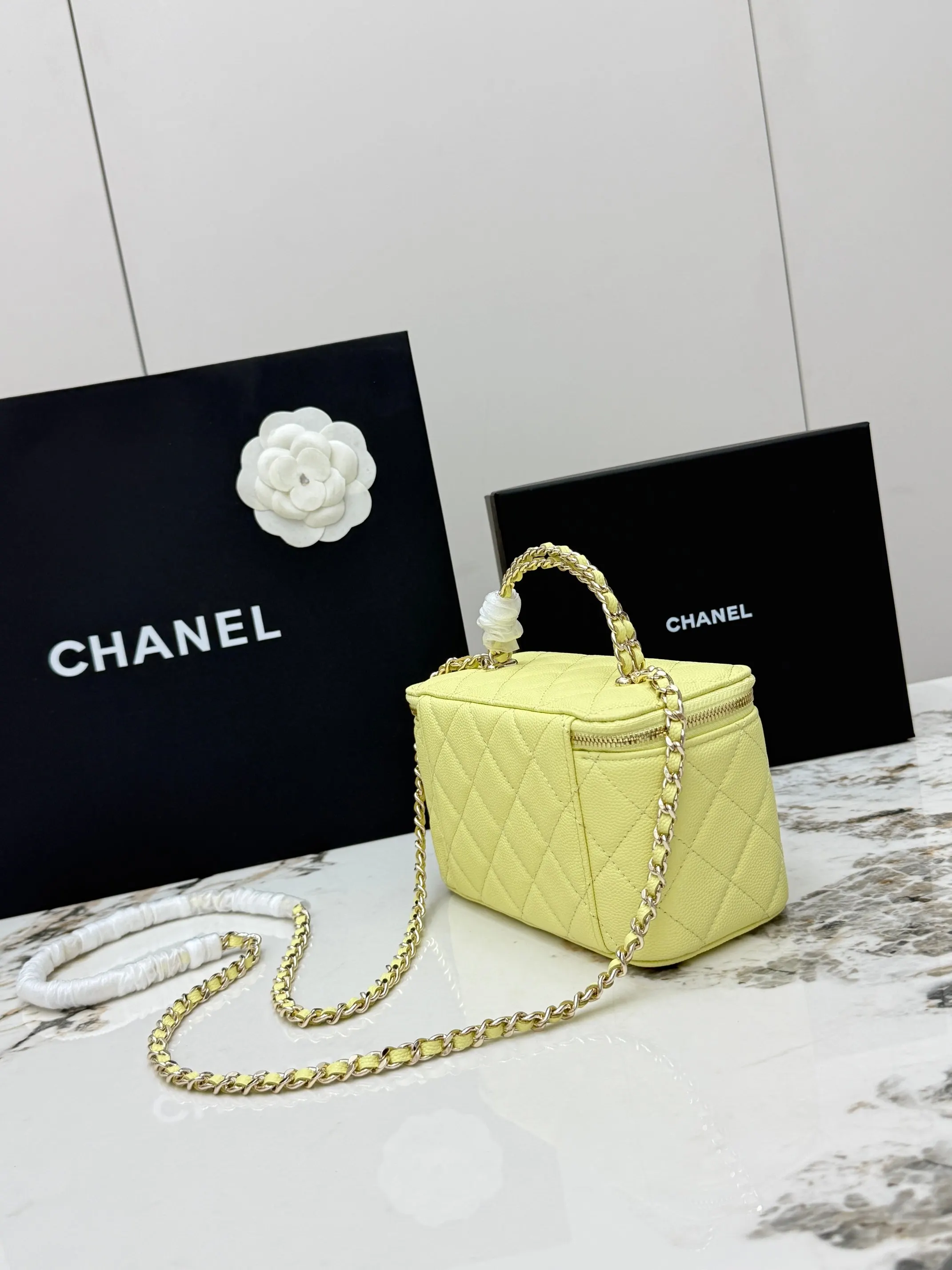 Chain Bag Leather
