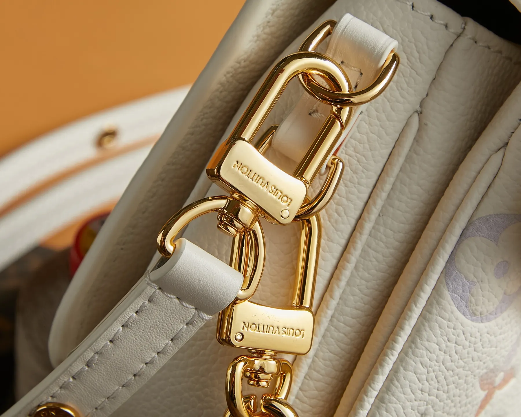 Chain Bag Leather